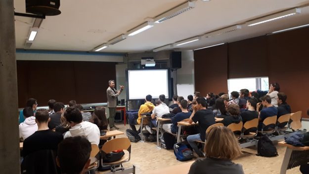 Scuola e competenze. Primo incontro con gli studenti del Copernico Carpeggiani.