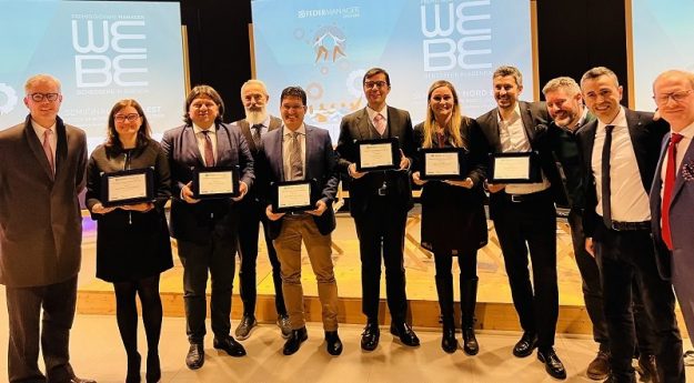 20230219-pic-3-silver-manager.scale-to-max-width.825x